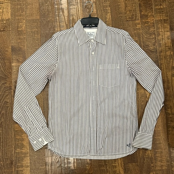 Men’s Fossil Button Up - Picture 1 of 3